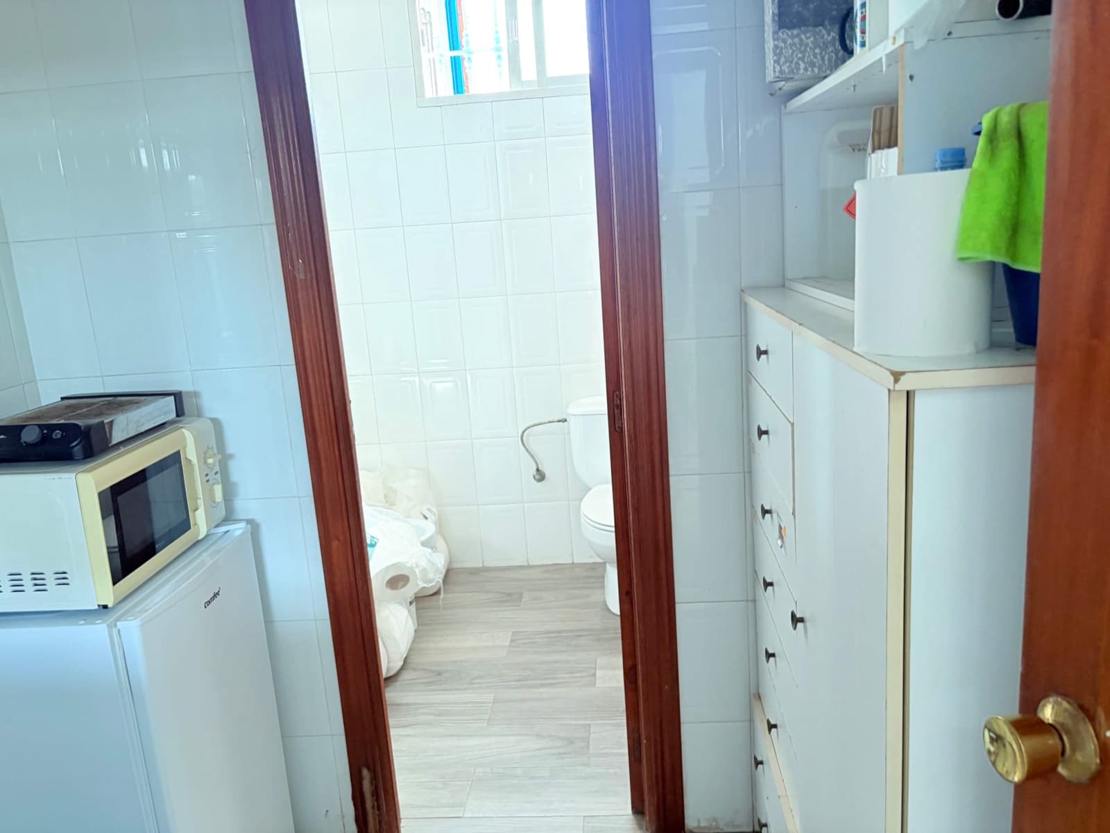 Biznes na sprzedaż w La Linea de la Concepcion - 1 100 000 € (Ref: 10018561)