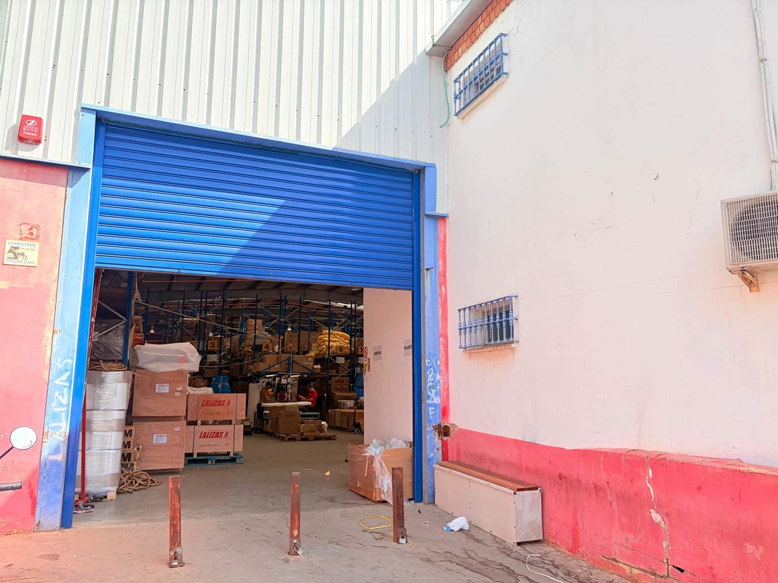 Biznes na sprzedaż w La Linea de la Concepcion - 1 100 000 € (Ref: 10018561)