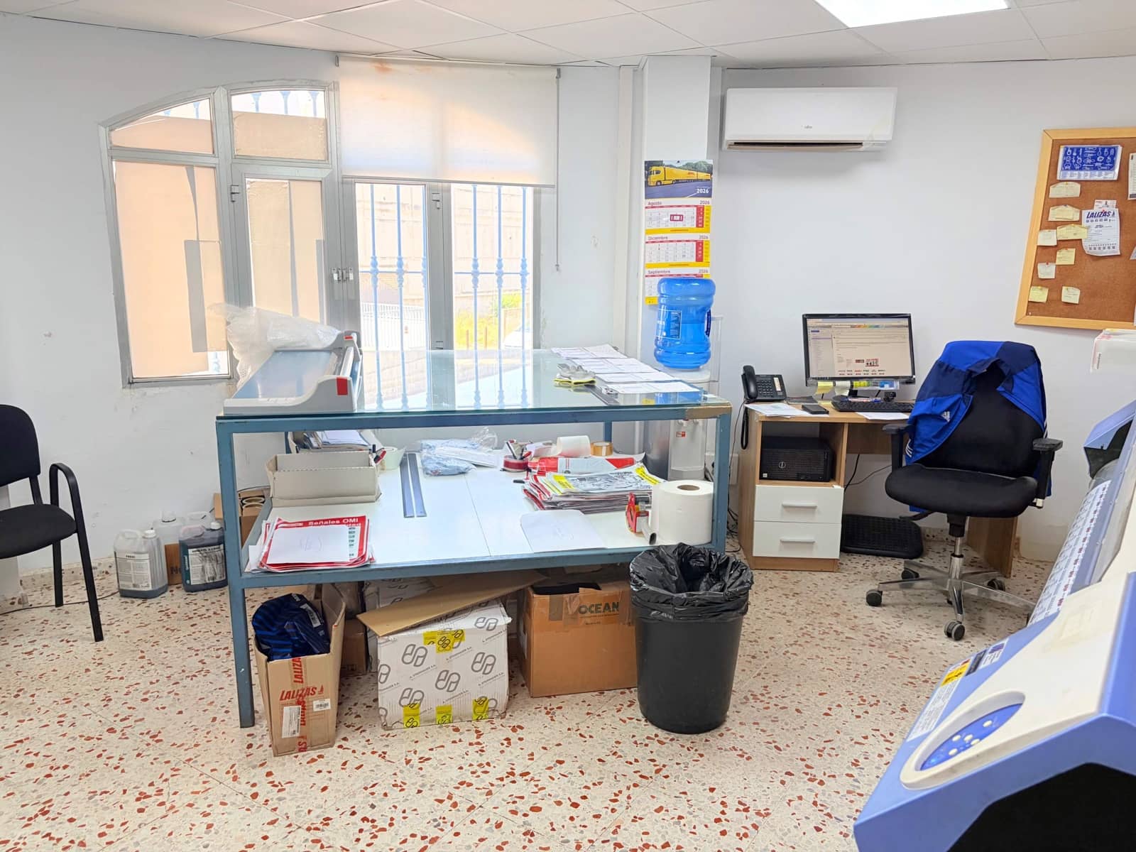 Biznes na sprzedaż w La Linea de la Concepcion - 1 100 000 € (Ref: 10018561)