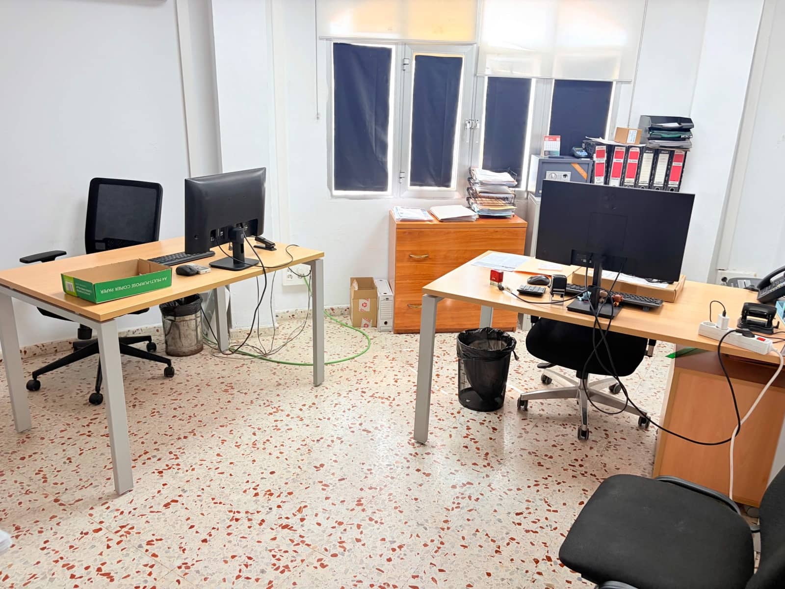 Biznes na sprzedaż w La Linea de la Concepcion - 1 100 000 € (Ref: 10018561)
