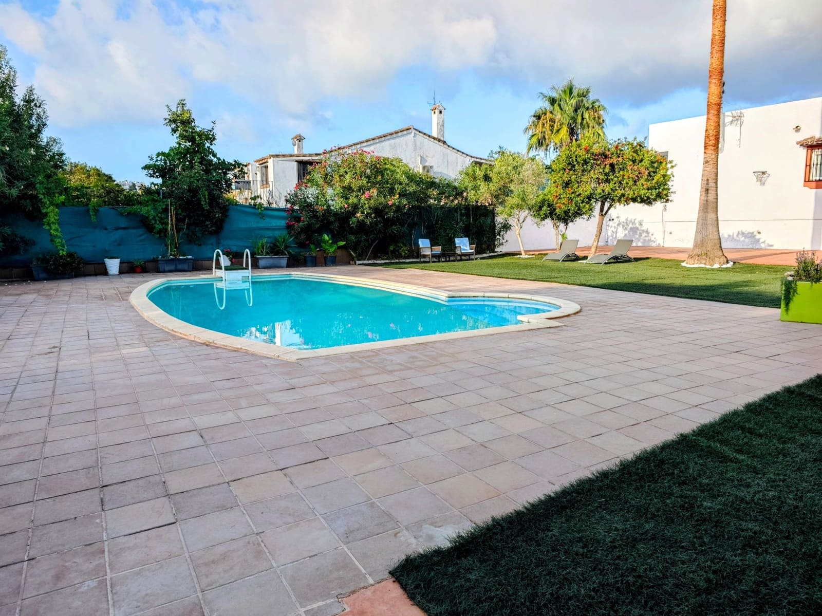 Finca/Casa Rural de 2 habitaciones en San Roque en venta con piscina garaje - 300.000 € (Ref: 10025676)