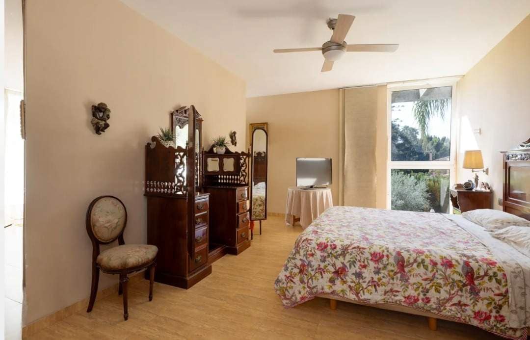 4 Zimmer Villa zu verkaufen in Guadacorte mit Pool Garage - 1.000.000 € (Ref: 10025677)