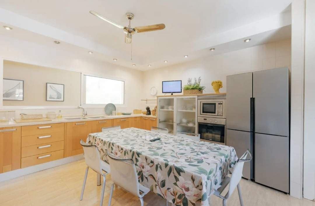 4 Zimmer Villa zu verkaufen in Guadacorte mit Pool Garage - 1.000.000 € (Ref: 10025677)