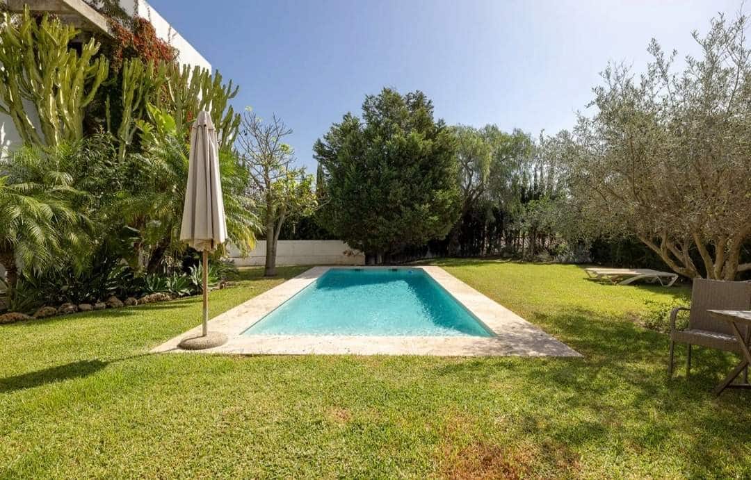 4 Zimmer Villa zu verkaufen in Guadacorte mit Pool Garage - 1.000.000 € (Ref: 10025677)