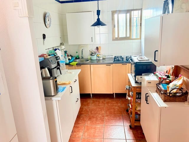 3 slaapkamer Huis te koop in La Línea de la Concepción - € 200.000 (Ref: 10027376)