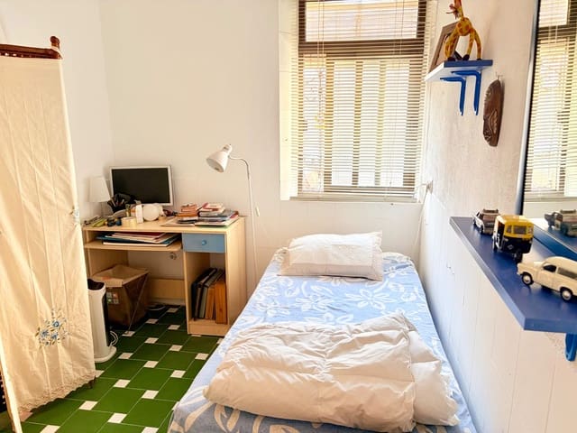 3 slaapkamer Huis te koop in La Línea de la Concepción - € 200.000 (Ref: 10027376)