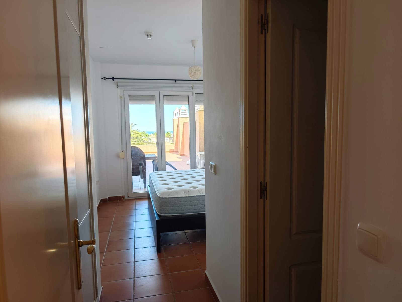Apartamento de 2 habitaciones en La Línea de la Concepción en venta con piscina - 245.000 € (Ref: 10028915)