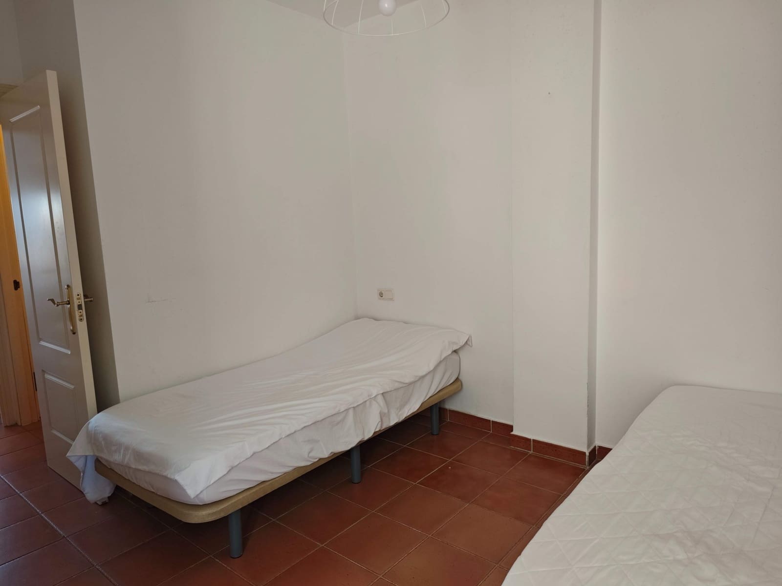 Apartamento de 2 habitaciones en La Línea de la Concepción en venta con piscina - 245.000 € (Ref: 10028915)