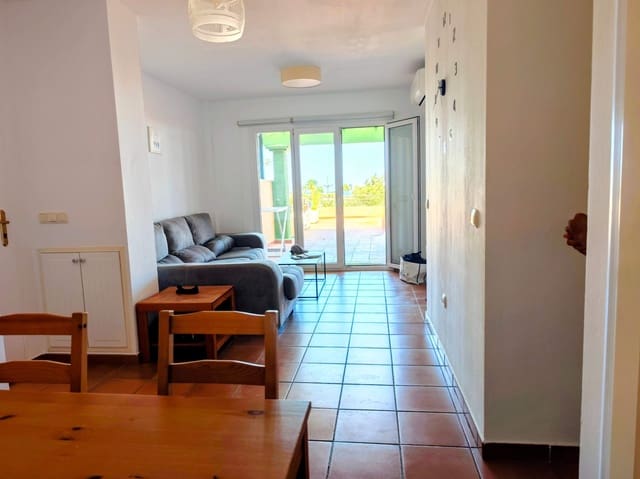 2 chambre Appartement à vendre à La Línea de la Concepción avec piscine - 245 000 € (Ref: 10028915)