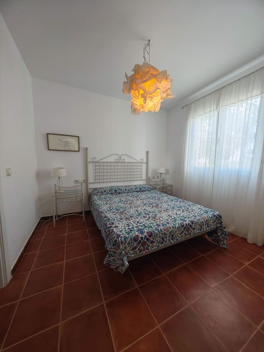 2 slaapkamer Appartement te huur in La Linea de la Concepcion met zwembad garage - € 1.150 (Ref: 10032109)