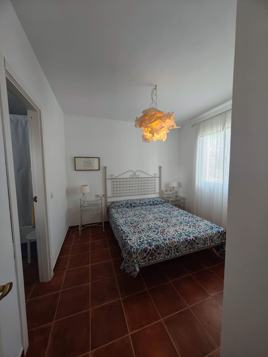 2 slaapkamer Appartement te huur in La Linea de la Concepcion met zwembad garage - € 1.150 (Ref: 10032109)