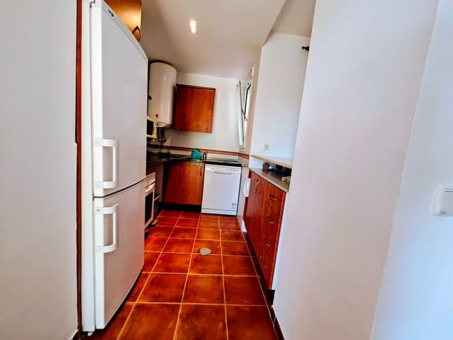 2 slaapkamer Appartement te huur in La Línea de la Concepción - € 1.150 (Ref: 10032109)