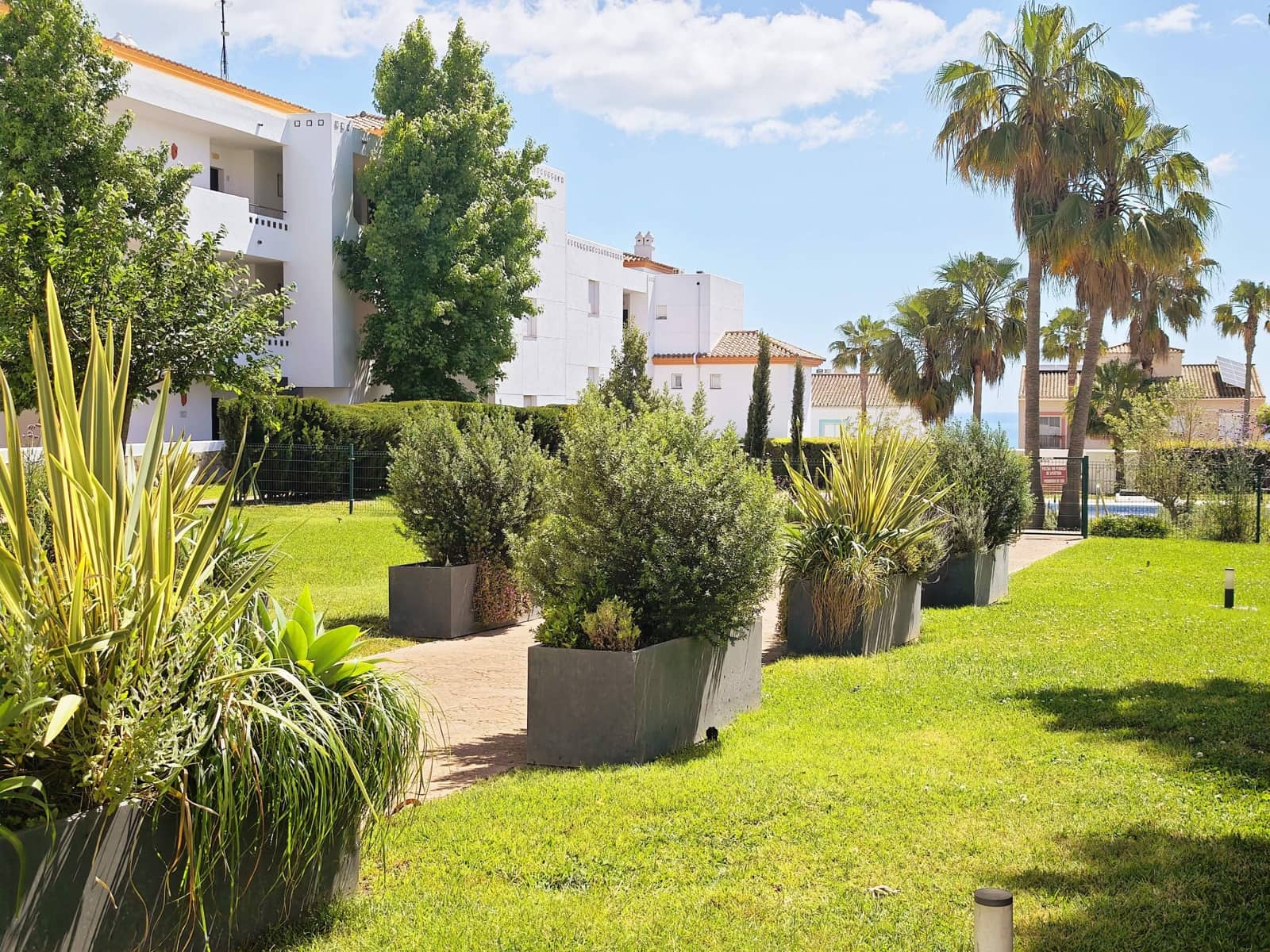 2 slaapkamer Appartement te huur in La Linea de la Concepcion met zwembad garage - € 1.150 (Ref: 10032109)