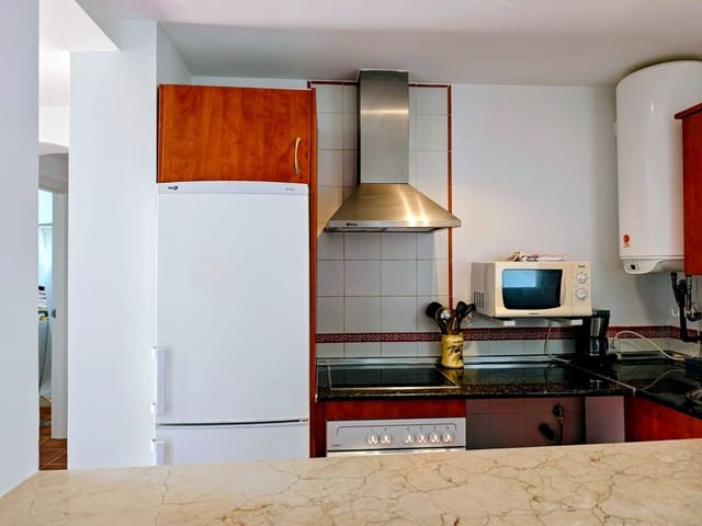 2 slaapkamer Appartement te huur in La Línea de la Concepción - € 1.150 (Ref: 10032109)