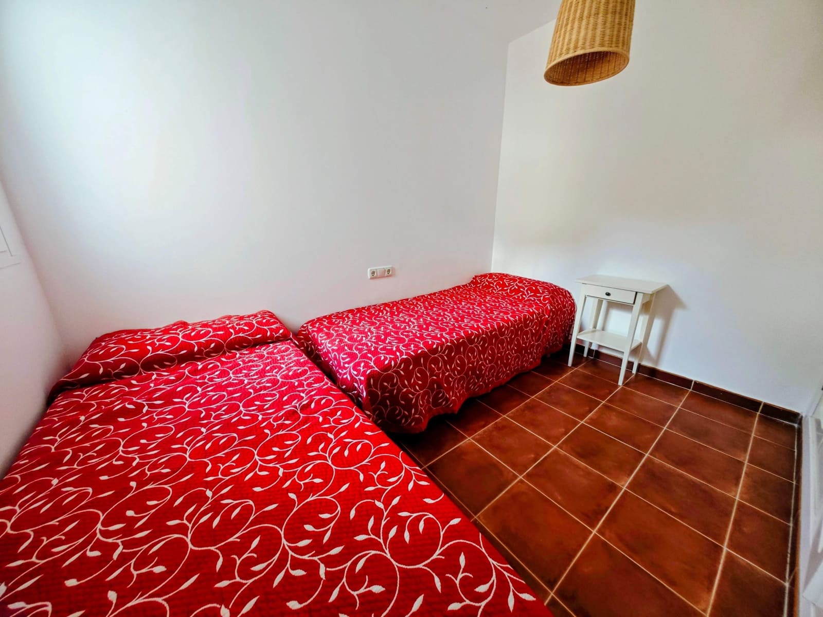 2 slaapkamer Appartement te huur in La Linea de la Concepcion met zwembad garage - € 1.150 (Ref: 10032109)