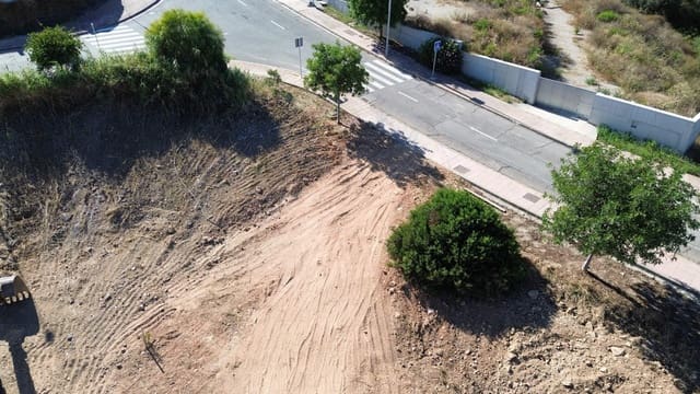 Działka budowlana na sprzedaż w La Línea de la Concepción - 219 000 € (Ref: 10034043)