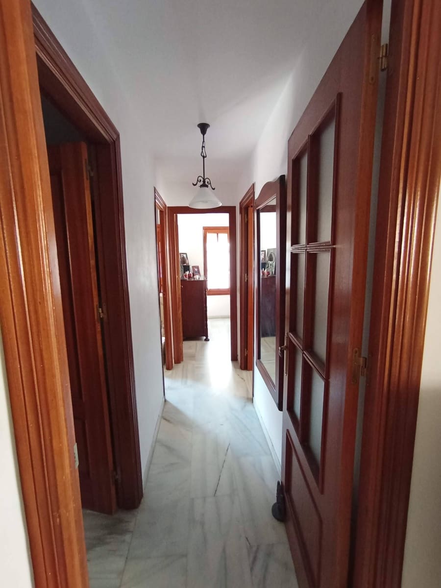 3 camera da letto Appartamento in vendita in La Linea de la Concepcion - 240.000 € (Rif: 10035444)