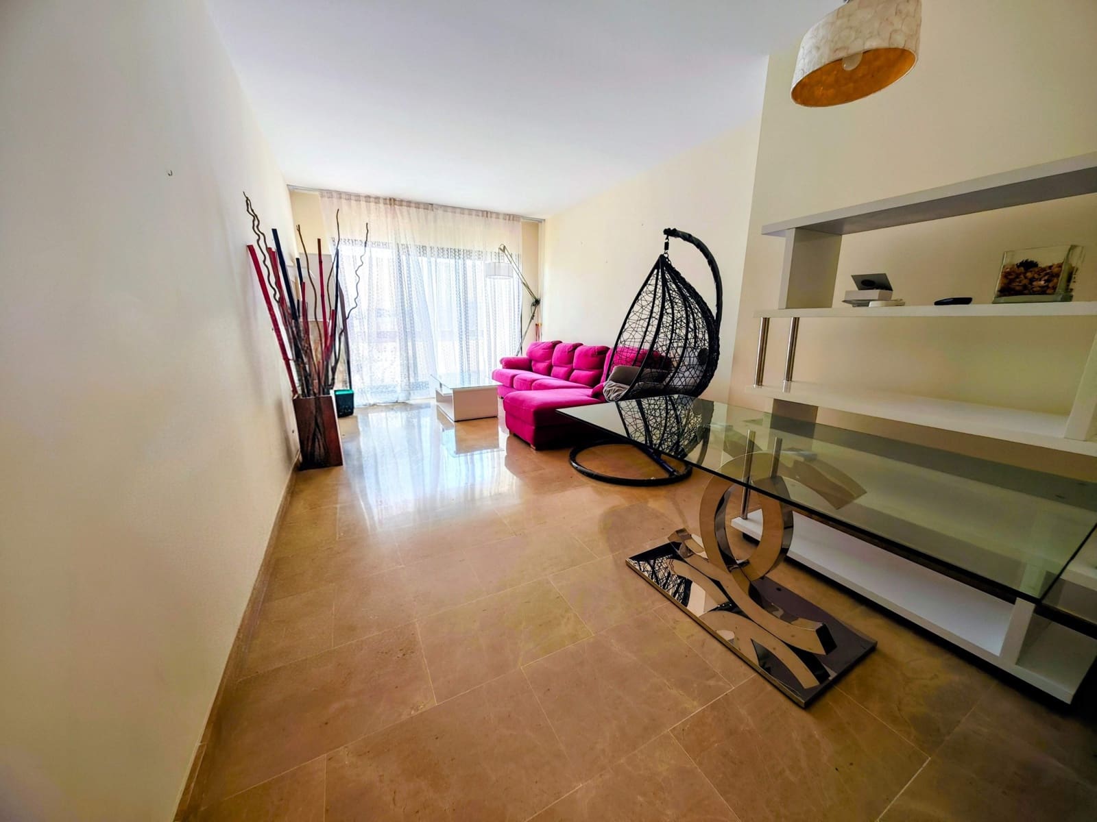 2 soverom Leilighet til salgs i La Linea de la Concepcion med svømmebasseng garasje - € 310 000 (Ref: 10038397)