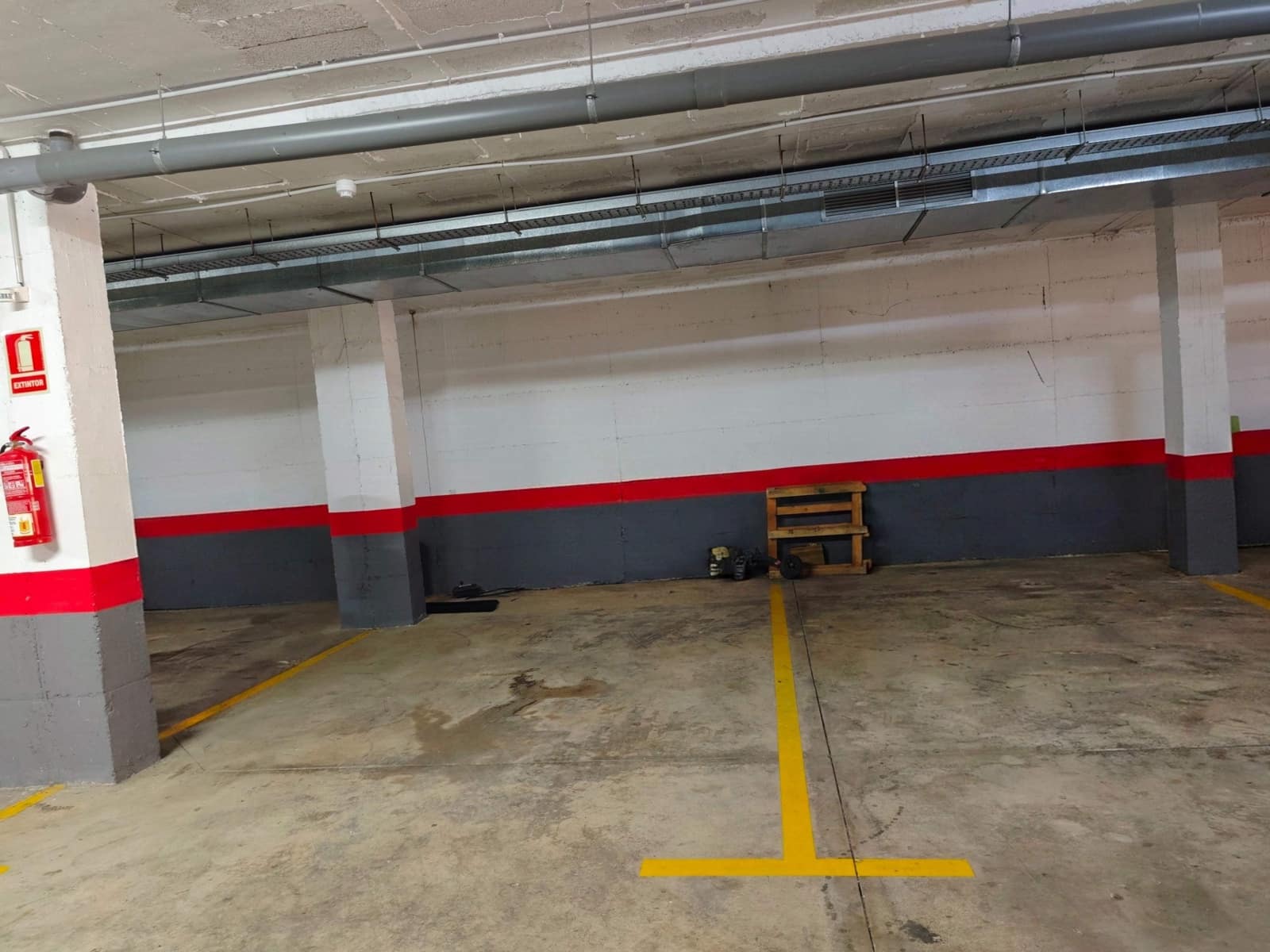 2 soverom Leilighet til salgs i La Linea de la Concepcion med svømmebasseng garasje - € 310 000 (Ref: 10038397)