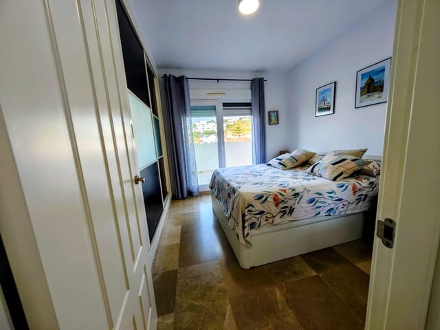 1 quarto Penthouse para venda em Torreguadiaro, San Roque com piscina garagem - 395 000 € (Ref: 10047396)