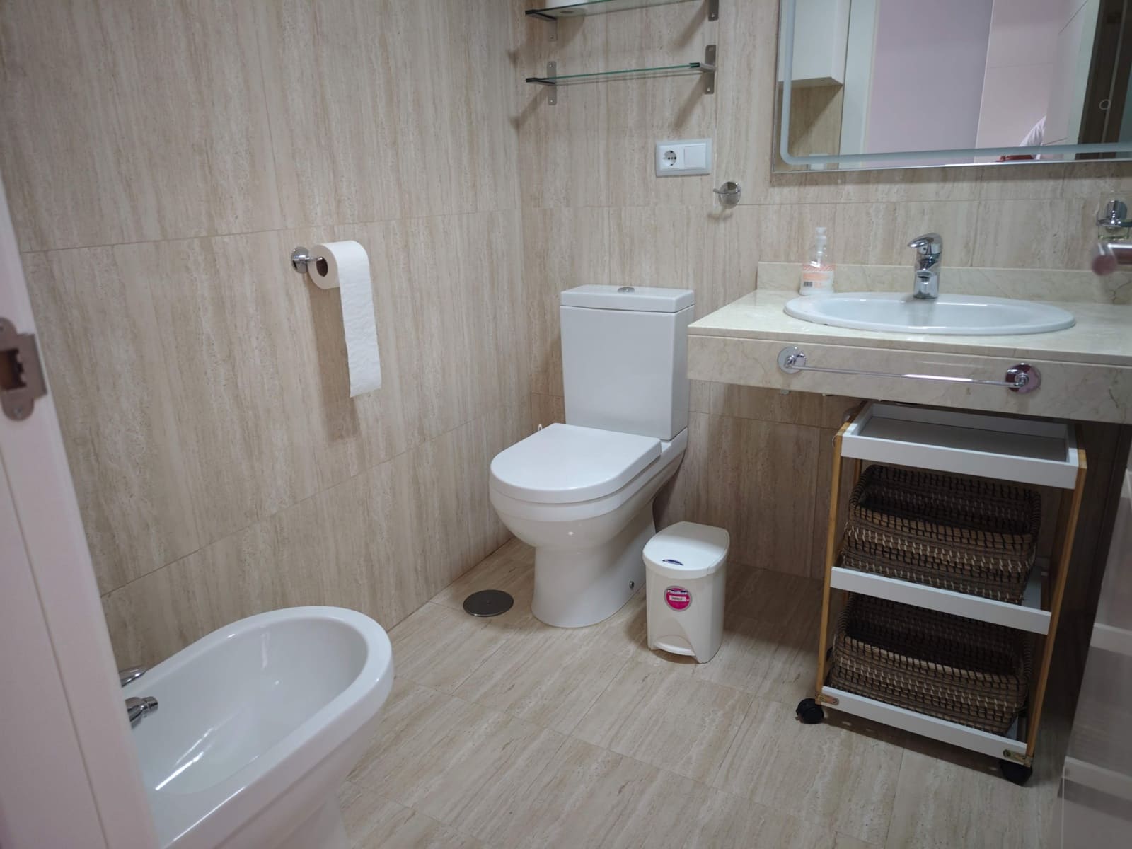 2 sovrum Lägenhet att hyra i La Linea de la Concepcion med pool garage - 1 350 € (Ref: 10047397)