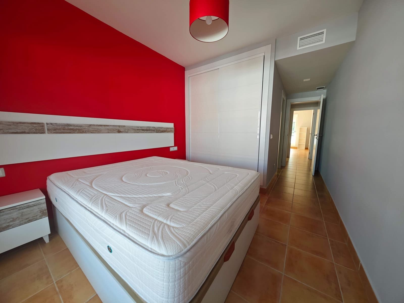 2 sovrum Lägenhet att hyra i La Linea de la Concepcion med pool garage - 1 350 € (Ref: 10047397)