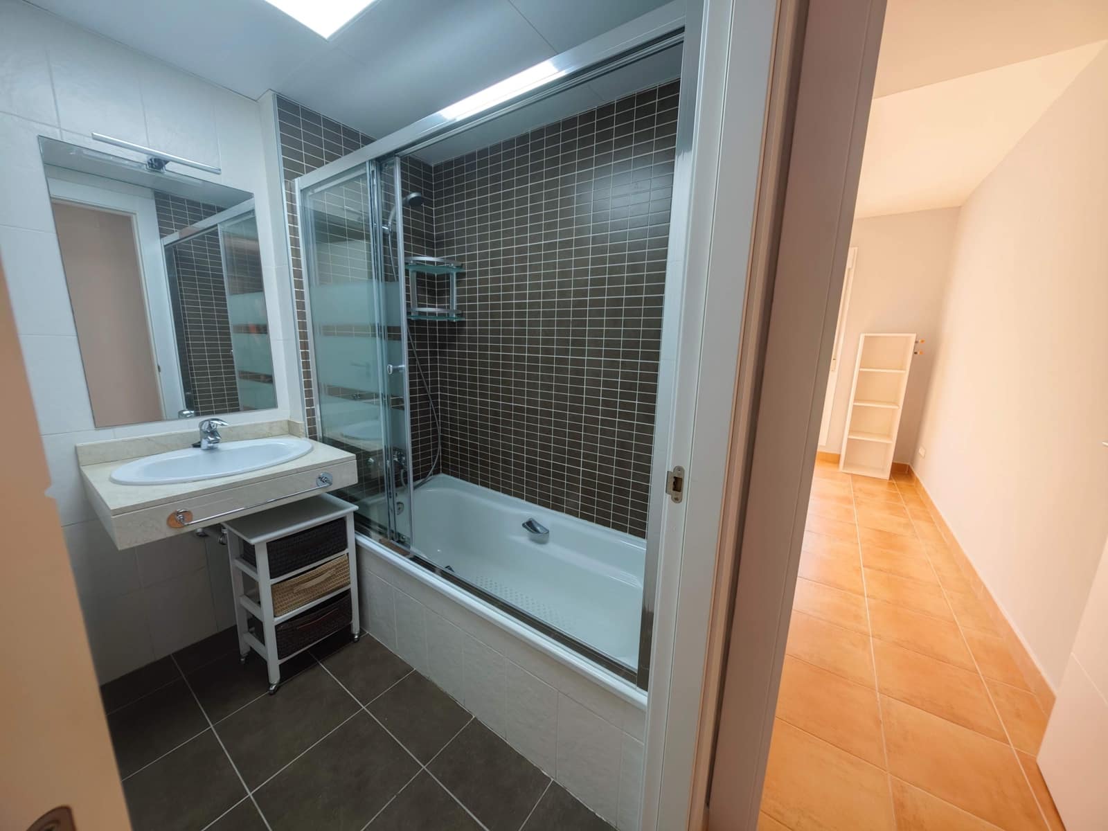 2 sovrum Lägenhet att hyra i La Linea de la Concepcion med pool garage - 1 350 € (Ref: 10047397)