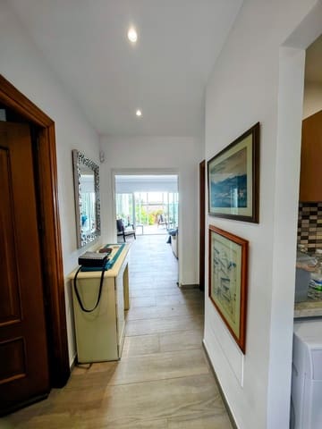 4 quarto Moradia em Banda para venda em La Línea de la Concepción com piscina - 380 000 € (Ref: 10049371)