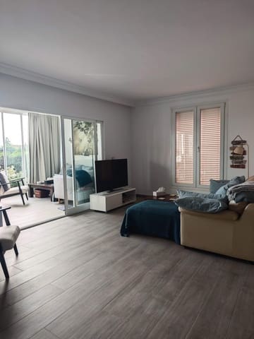 4 quarto Moradia em Banda para venda em La Línea de la Concepción com piscina - 380 000 € (Ref: 10049371)