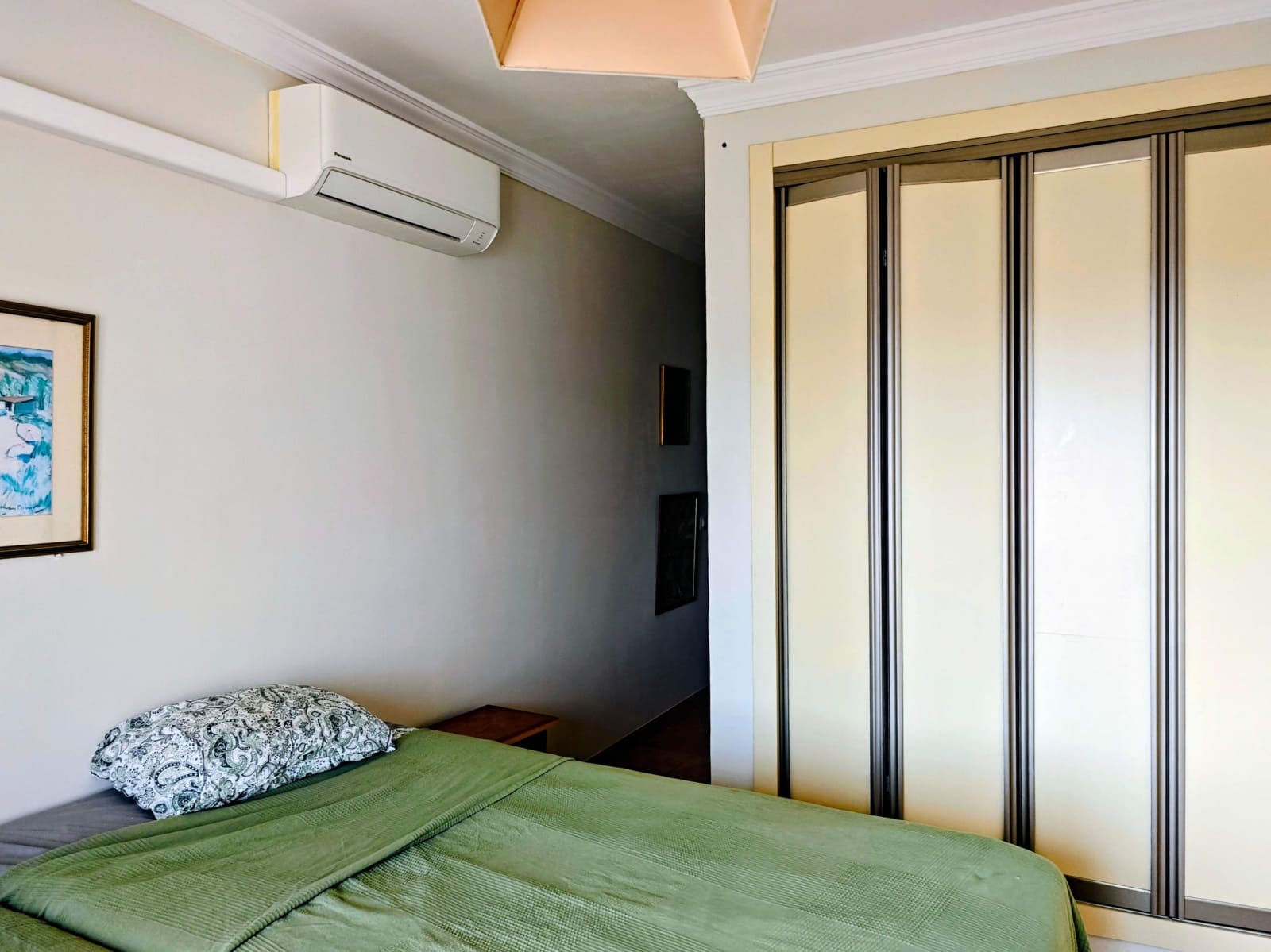 4 slaapkamer Rijtjeshuis te koop in La Linea de la Concepcion met zwembad - € 380.000 (Ref: 10049371)