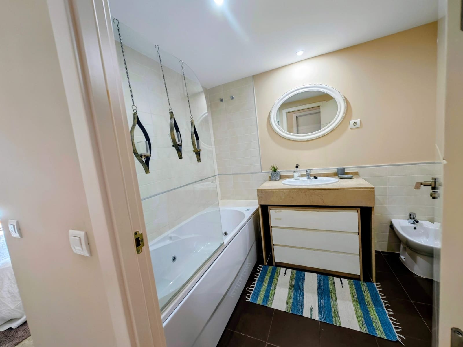 2 sypialnia Apartament do wynajęcia w La Alcaidesa z basenem garażem - 1 250 € (Ref: 10049372)