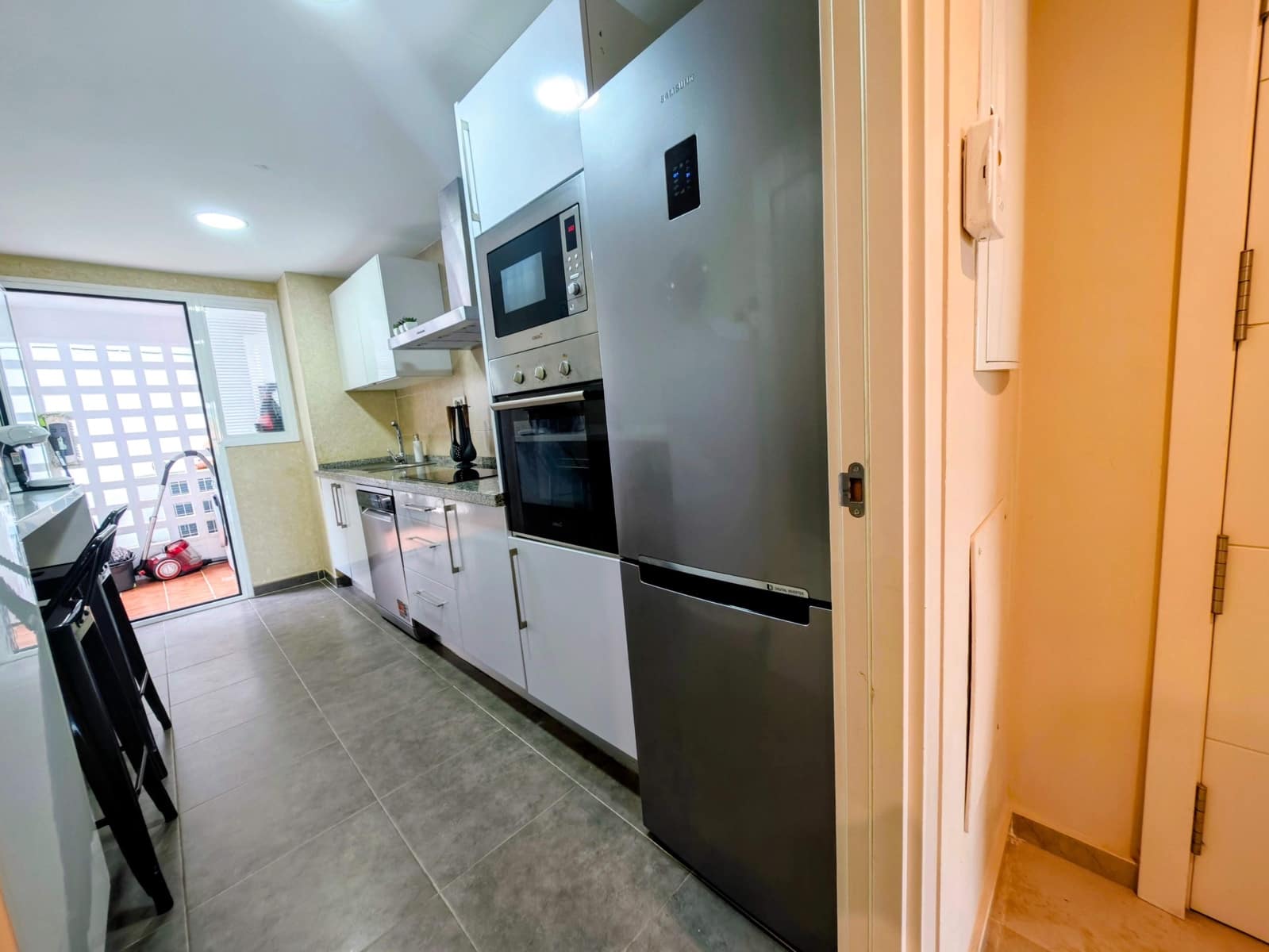 2 sypialnia Apartament do wynajęcia w La Alcaidesa z basenem garażem - 1 250 € (Ref: 10049372)