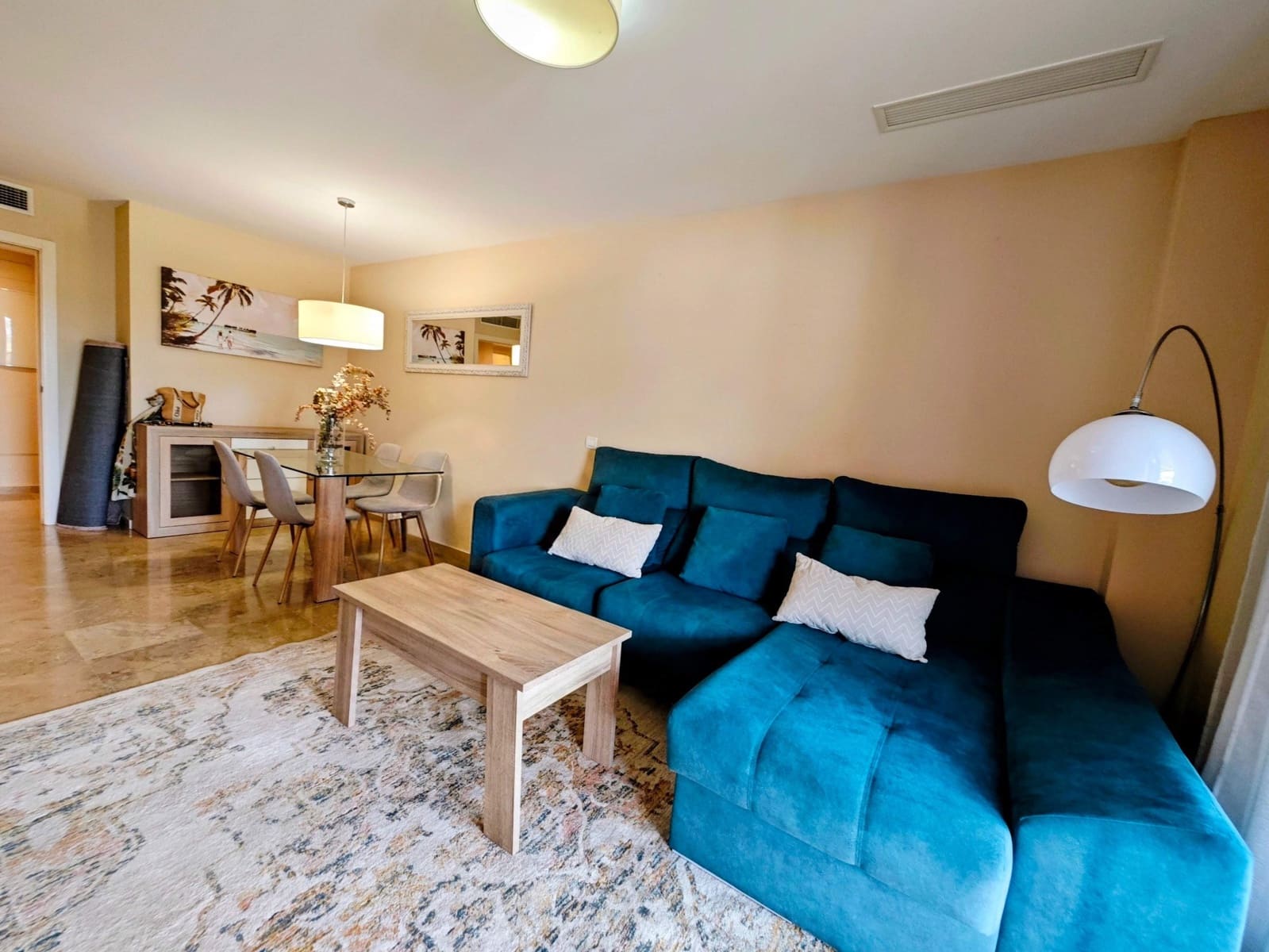 2 sypialnia Apartament do wynajęcia w La Alcaidesa z basenem garażem - 1 250 € (Ref: 10049372)
