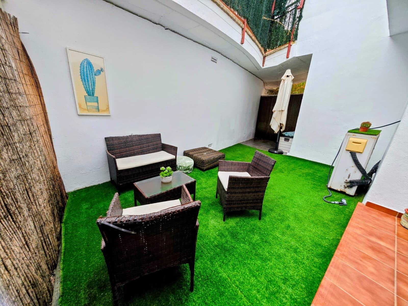 2 sypialnia Apartament do wynajęcia w La Alcaidesa z basenem garażem - 1 250 € (Ref: 10049372)