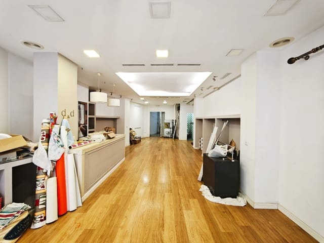Erhverv til salg i Algeciras - € 125.000 (Ref: 10050327)