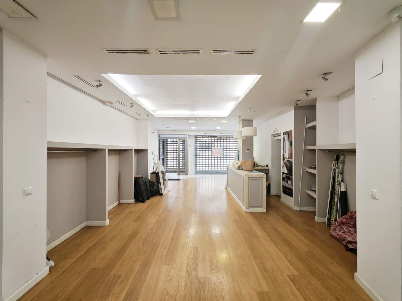 Erhverv til salg i Algeciras - € 125.000 (Ref: 10050327)