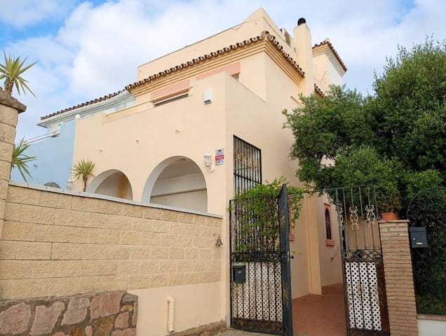 Casa de 4 habitaciones en Manilva en venta - 540.000 € (Ref: 10051858)
