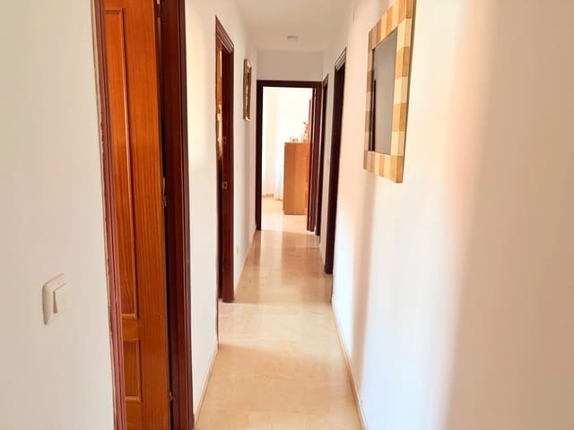 4 sovrum Lägenhet till salu i La Línea de la Concepción - 375 000 € (Ref: 10055356)