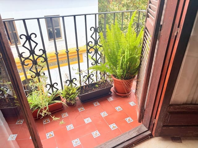 4 sovrum Lägenhet till salu i La Línea de la Concepción - 375 000 € (Ref: 10055356)
