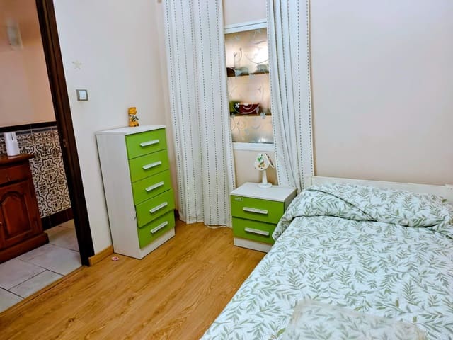 4 soverom Hus til salgs i San Roque med garasje - € 200 000 (Ref: 10066946)