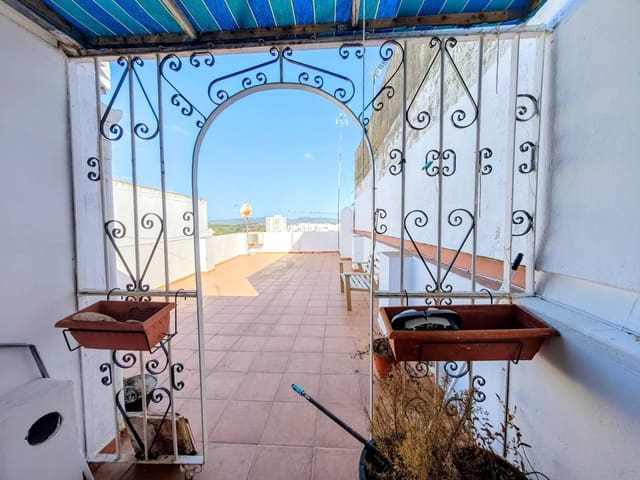 4 soverom Hus til salgs i San Roque med garasje - € 200 000 (Ref: 10066946)