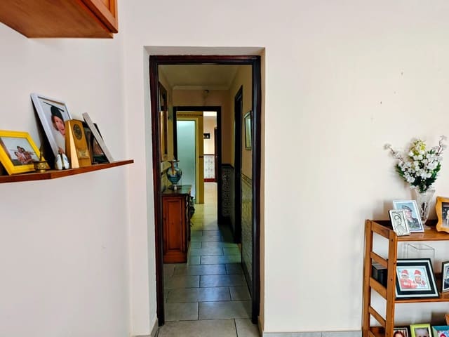 4 soverom Hus til salgs i San Roque med garasje - € 200 000 (Ref: 10066946)