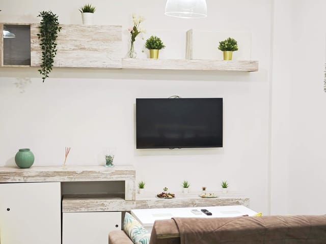2 Zimmer Apartment zu verkaufen in Centro Histórico, Cádiz Stadt - 240.000 € (Ref: 10072610)