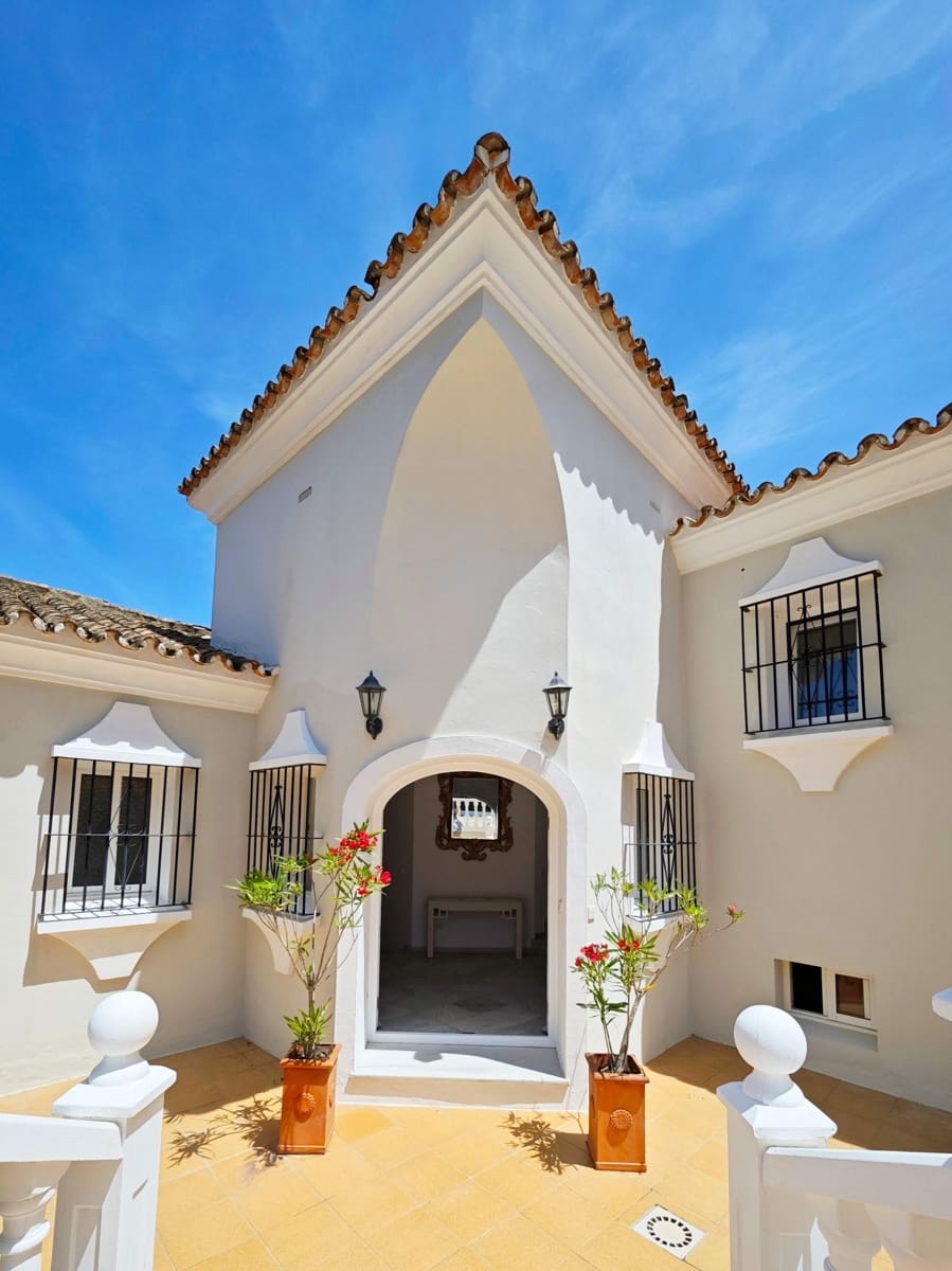 Chalet de 6 habitaciones en Sotogrande en venta con piscina garaje - 1.750.000 € (Ref: 10077318)