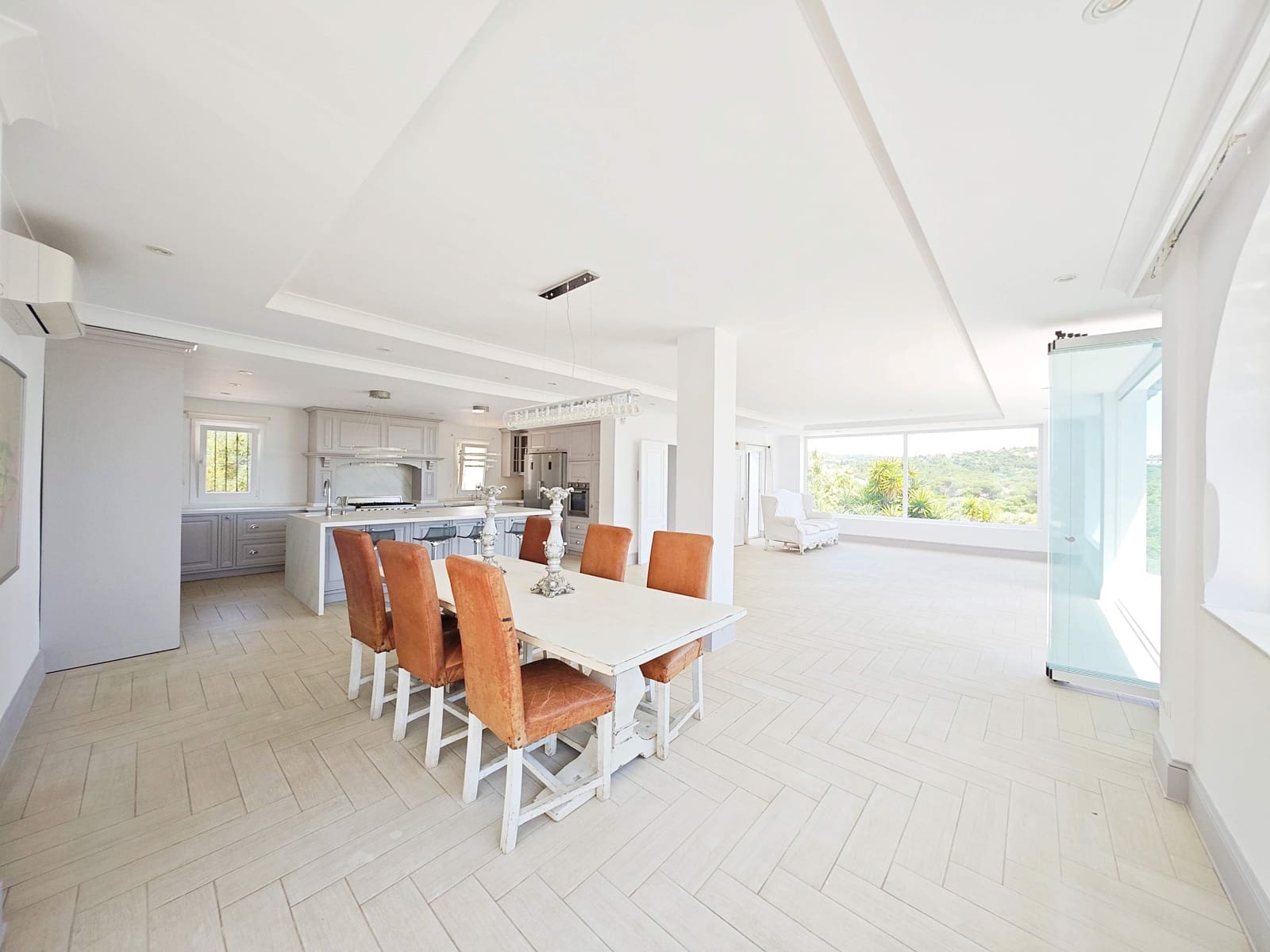 Chalet de 6 habitaciones en Sotogrande en venta con piscina garaje - 1.750.000 € (Ref: 10077318)