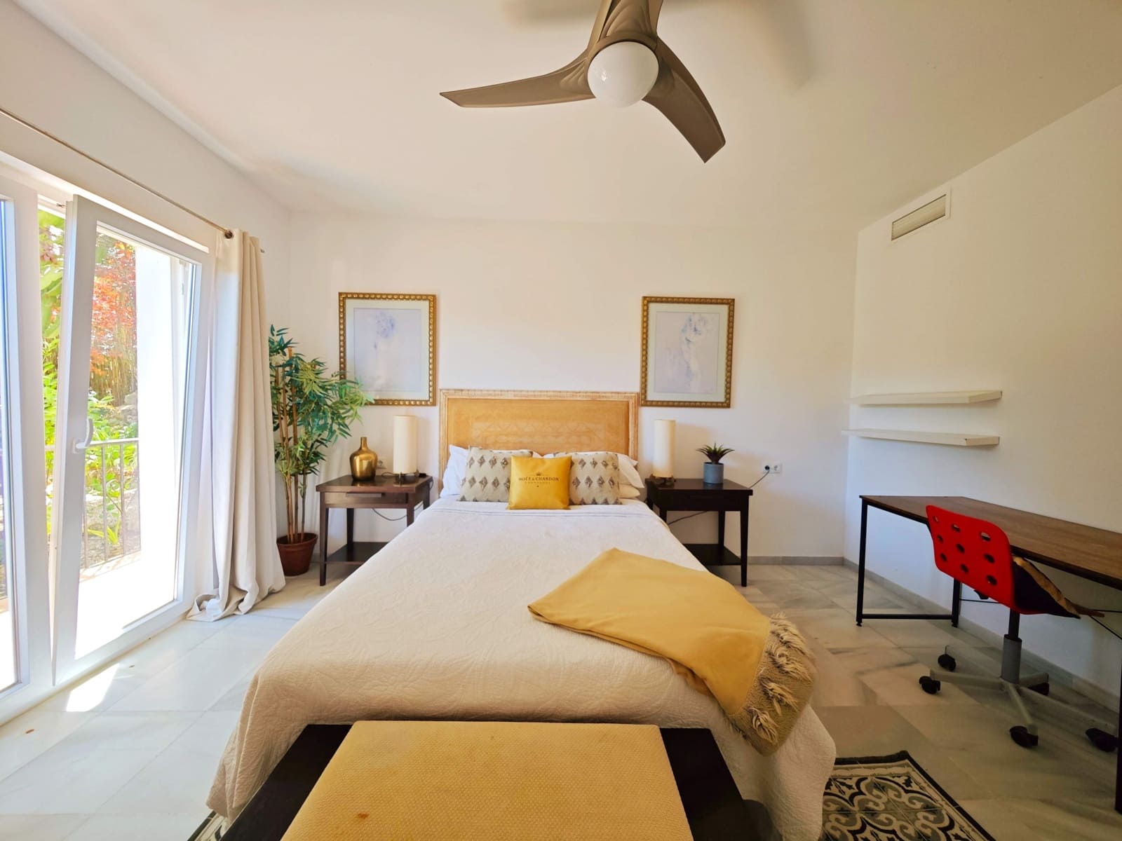 Chalet de 6 habitaciones en Sotogrande en venta con piscina garaje - 1.750.000 € (Ref: 10077318)