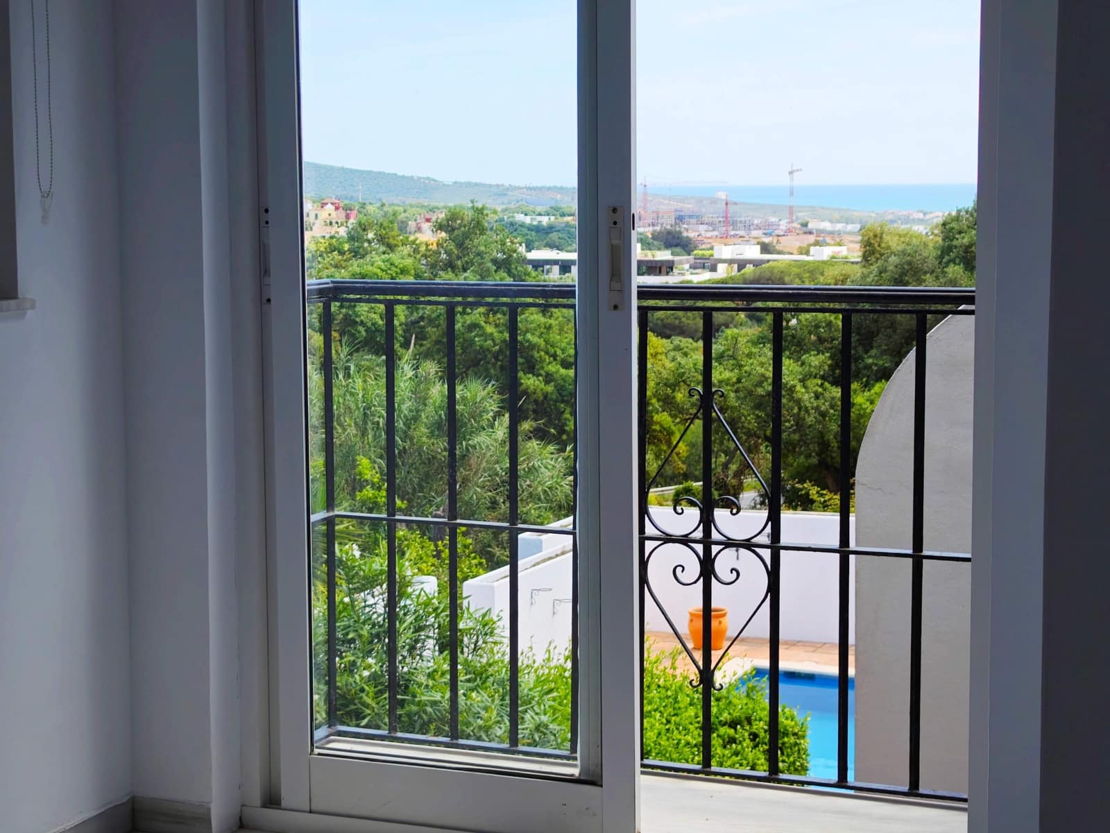 Chalet de 6 habitaciones en Sotogrande en venta con piscina garaje - 1.750.000 € (Ref: 10077318)