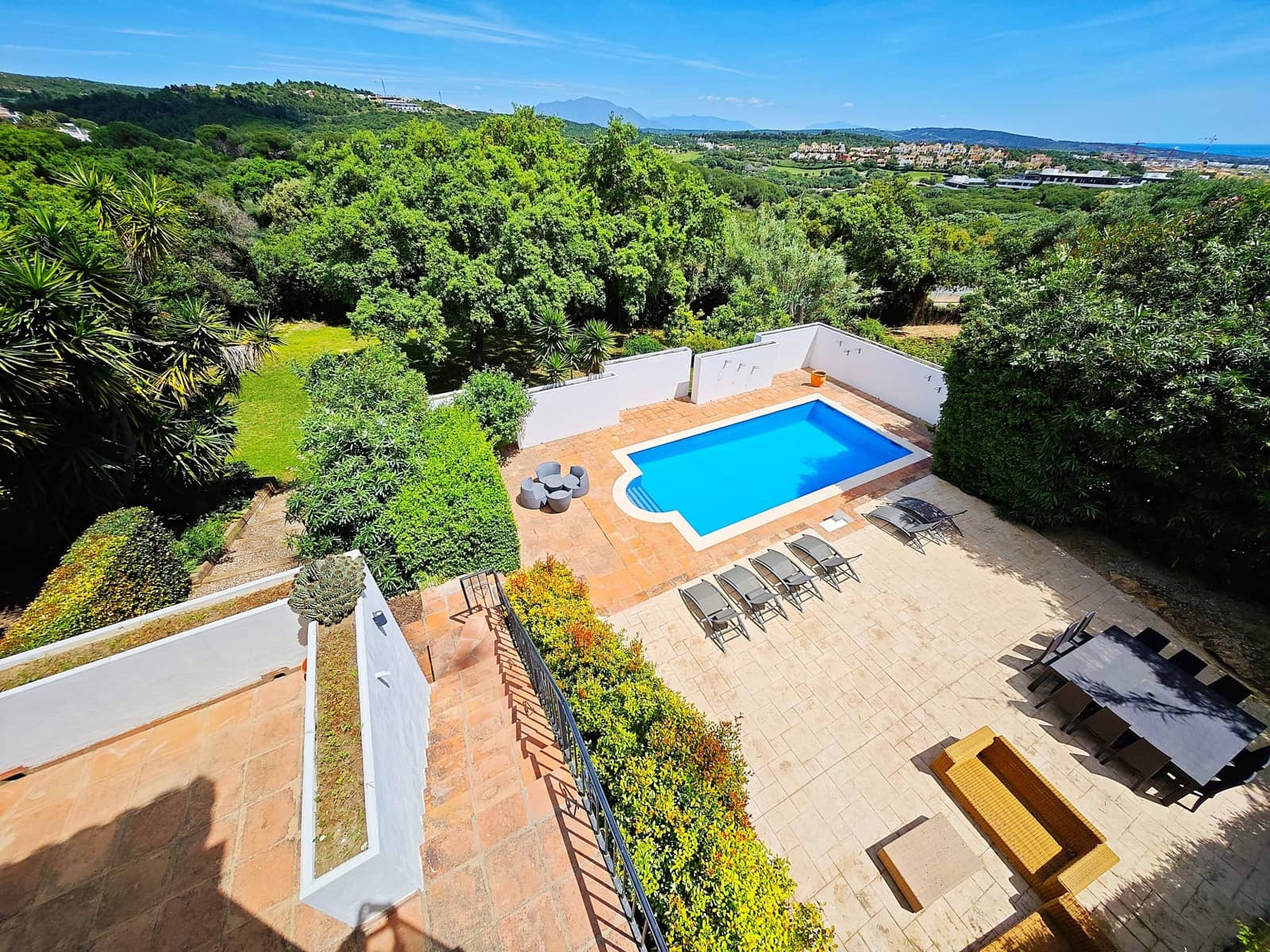 Chalet de 6 habitaciones en Sotogrande en venta con piscina garaje - 1.750.000 € (Ref: 10077318)