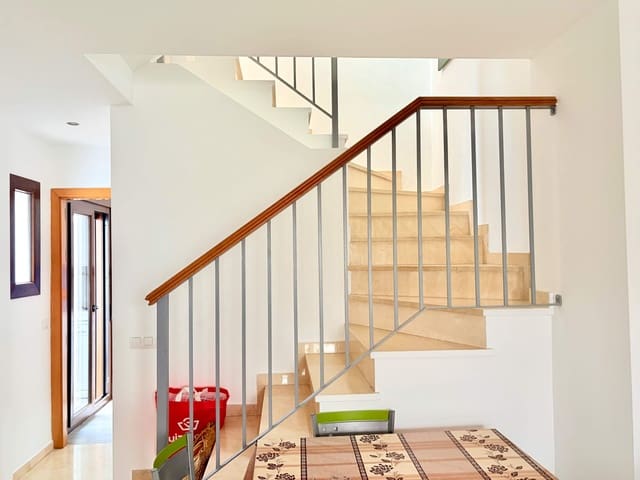 2 soverom Rekkehus til salgs i La Línea de la Concepción - € 235 000 (Ref: 10088766)