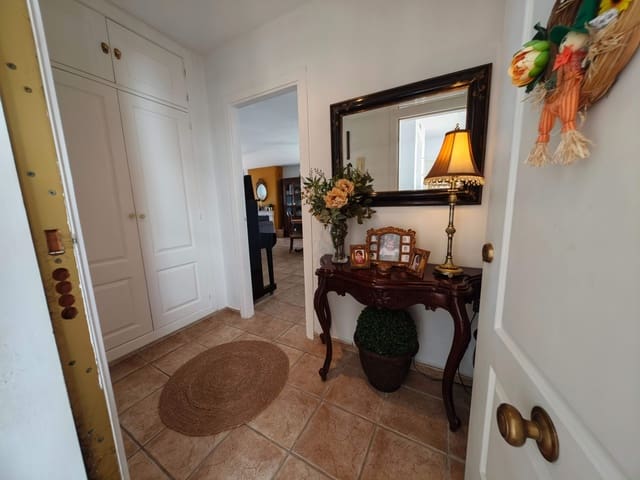 3 slaapkamer Appartement te koop in La Línea de la Concepción met zwembad garage - € 525.000 (Ref: 10090063)